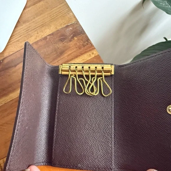 EUC 2021 Louis Vuitton Damier Ebene 6 Key Holder - Picture 2 of 7